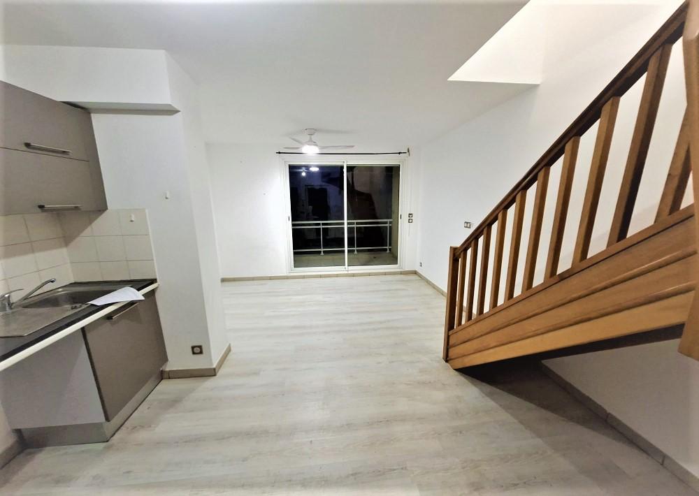 VENTE d'un appartement T2 duplex (41 m²) avec varangue, ....