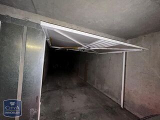  Parking / Garage  vendre 