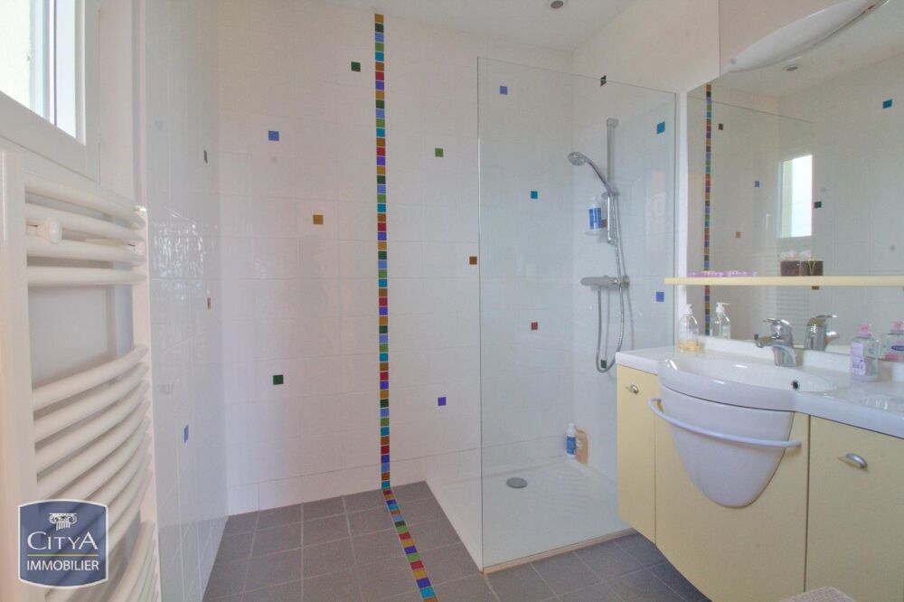  vendre  Villa Saint-Galmier (42330)