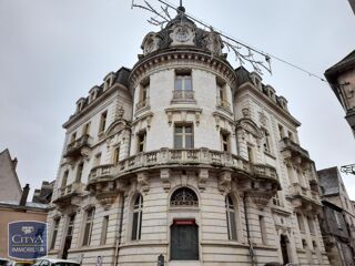  Immeuble � vendre 740 m�