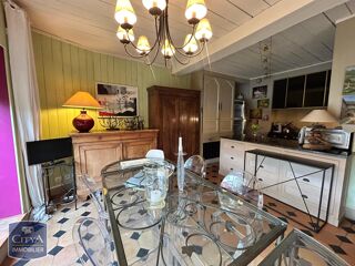  Maison  vendre 6 pices 180 m