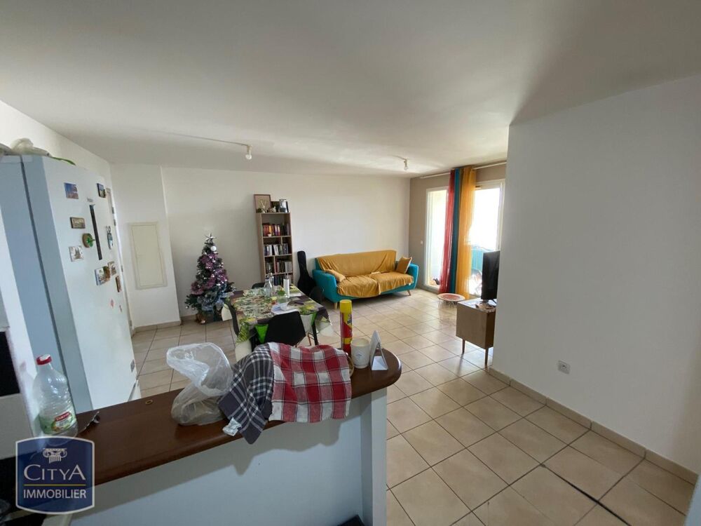 VENTE d'un appartement T3 (64.81m²) au 3ème étage à Sain....