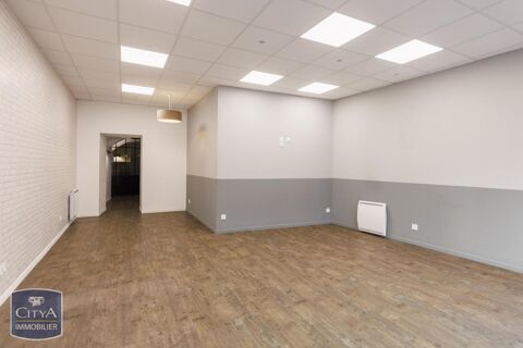 Local commercial de 81 m&sup2; id&eacute;alement situ&eacute; en plein c... 90000 63200 Riom