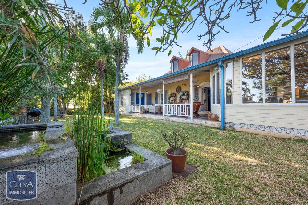 vente Maison - 7 pièce(s) - 250 m² Saint-Paul (97460)