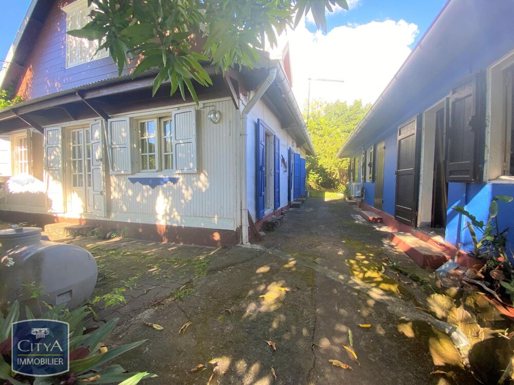 À vendre : Maison T6 de 185 m² avec 5 chambres à Sainte-....