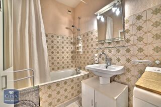  Appartement  vendre 2 pices 49 m