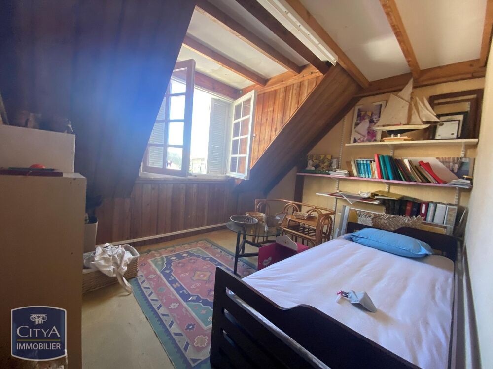 vente Maison - 6 pièce(s) - 185 m² Sainte-Suzanne (97441)