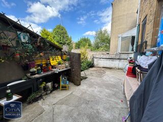  Immeuble � vendre 128 m�