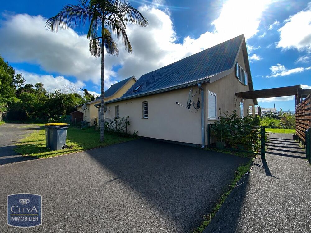 Maison 4 pièces 71 m² · à Sainte-Suzanne · 71 m² · 215 000 €