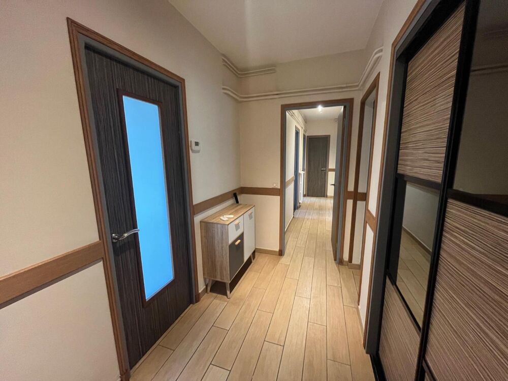 VENTE d'un appartement 4 pièces avec cave et garage, pro....