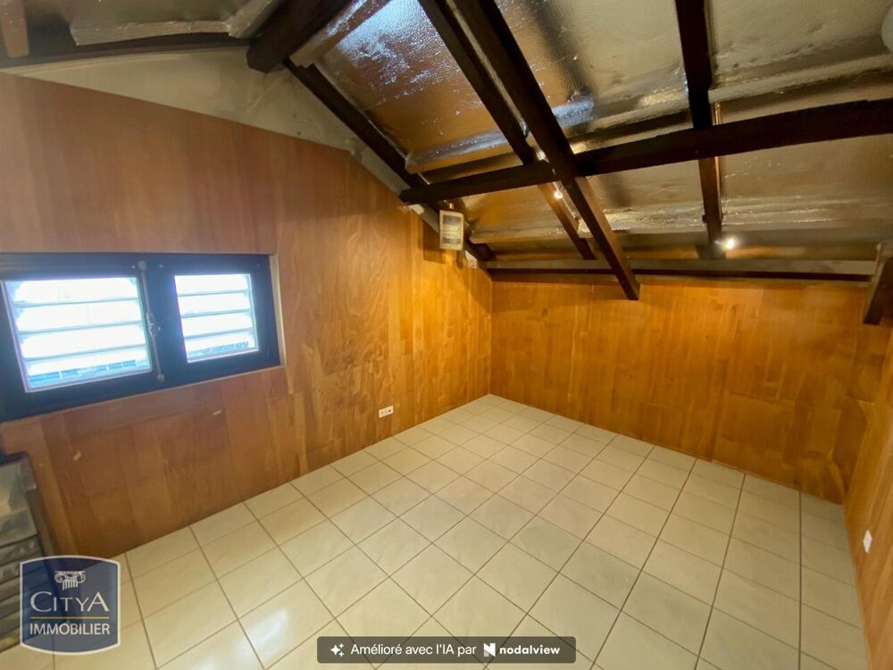 **À vendre : Maison T6 spacieuse de 173 m² à Saint-Paul ....