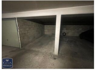  Parking / Garage � vendre 