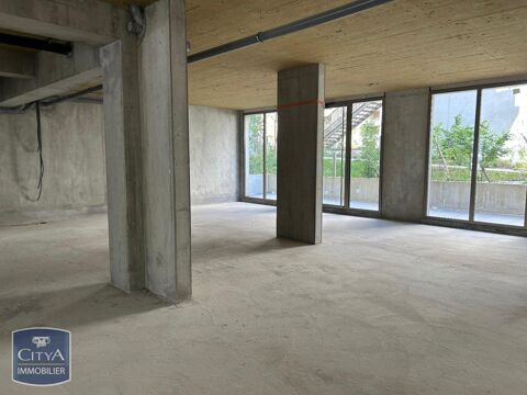   Vente / Local Commercial - 233 m² 