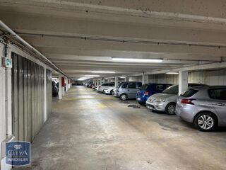  Parking / Garage � vendre 
