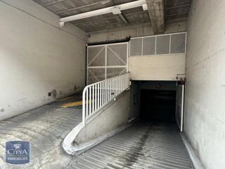  Parking / Garage  vendre 