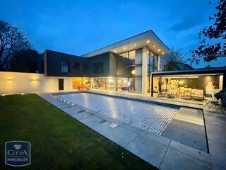  Maison � vendre 8 pi�ces 318 m�