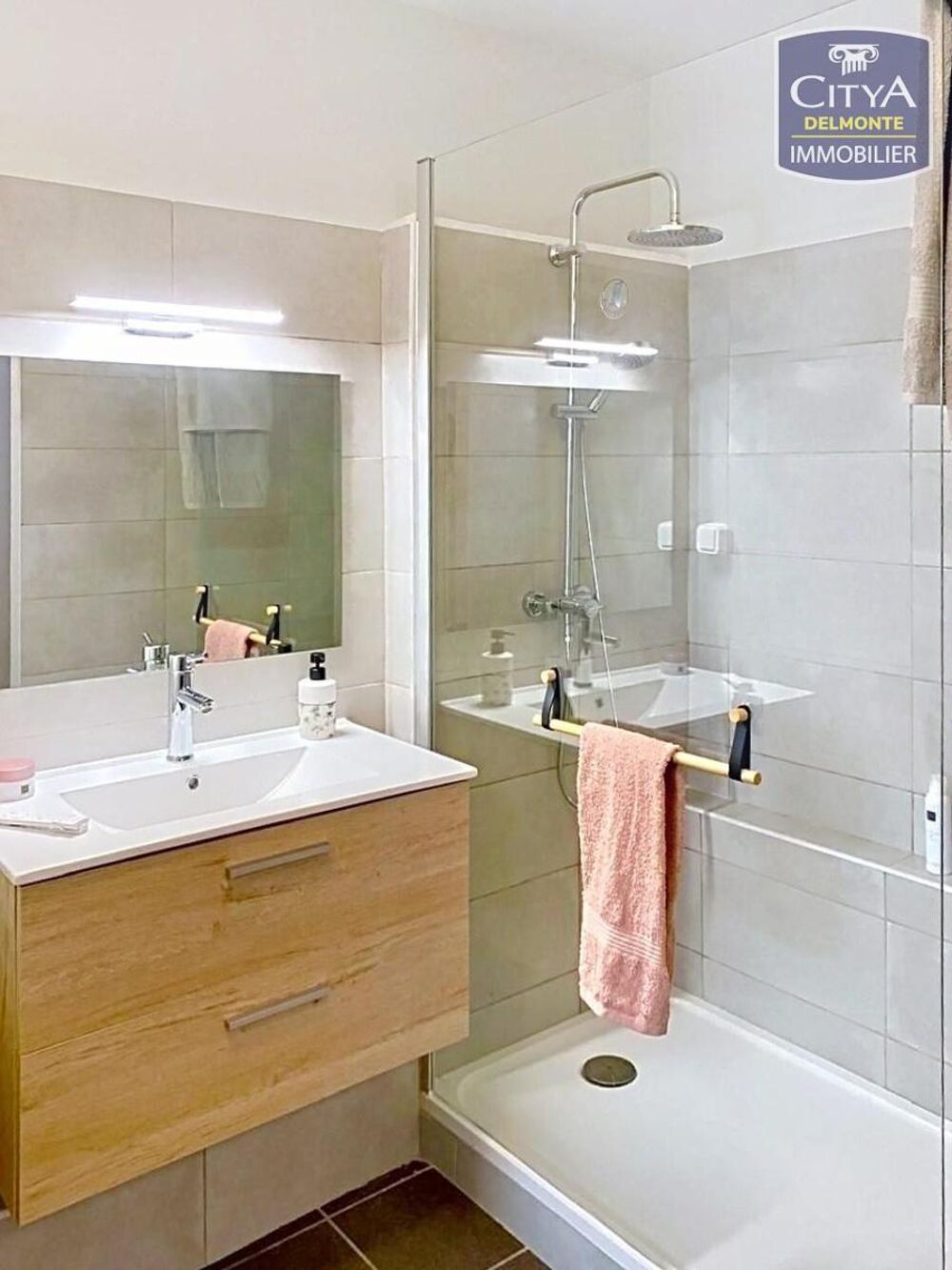 vente Appartement - 2 pièce(s) - 40 m² Saint-Pierre (97410)