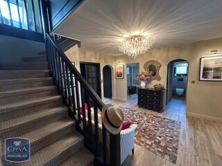  Villa  vendre 6 pices 226 m