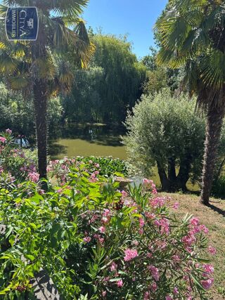  Maison  vendre 8 pices 245 m