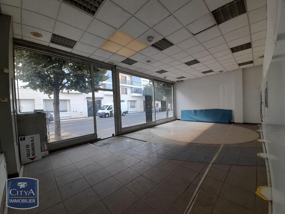   Vente / Local Commercial - 273 m² 