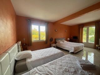  Villa � vendre 9 pi�ces 260 m�