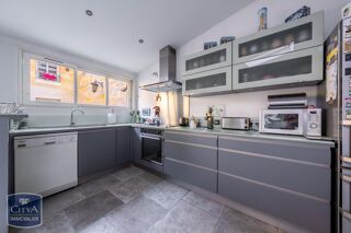  Maison � vendre 4 pi�ces 176 m�