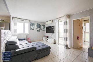 Appartement  vendre 4 pices 74 m
