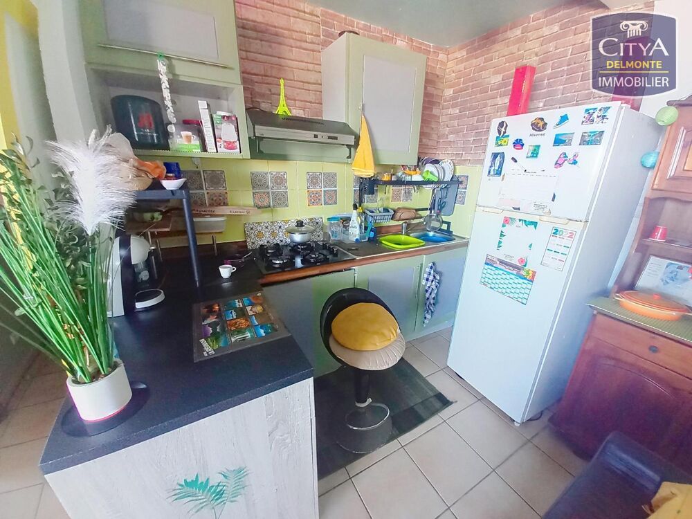 VENTE d'un appartement T2 (45 m²) avec varangue de 8 m²,....