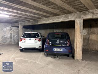  Parking / Garage à vendre 