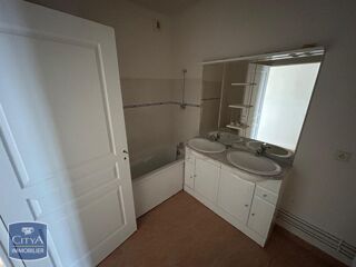  Appartement � vendre 3 pi�ces 65 m�