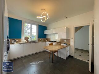  Maison  vendre 8 pices 190 m