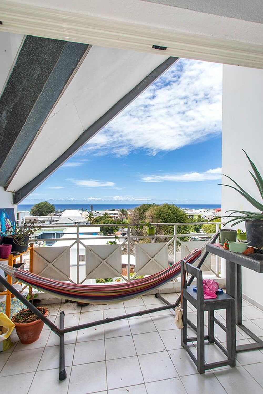 À vendre appartement T3 (77 m²) au dernier étage avec vu....