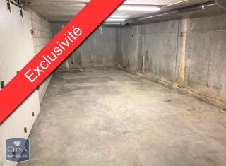  Parking / Garage  vendre 35 m