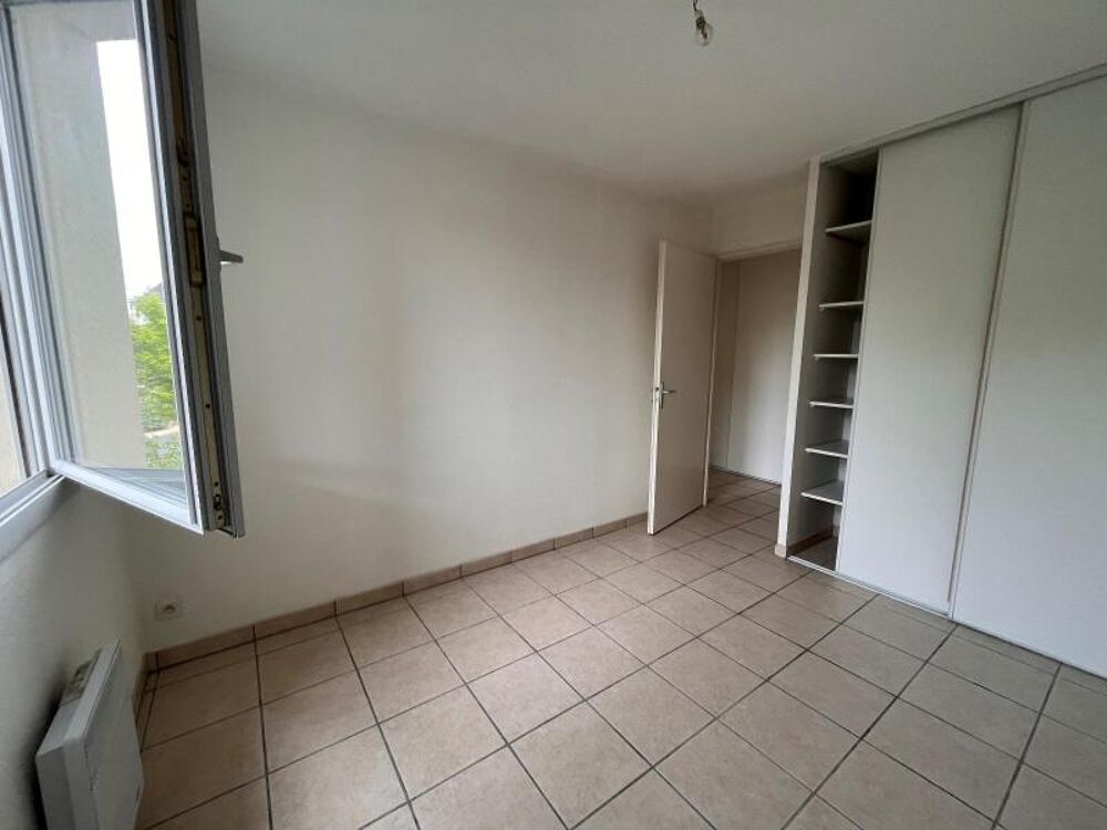 TOURS QUARTIER DEUX LIONS : appartement type 3 avec park....