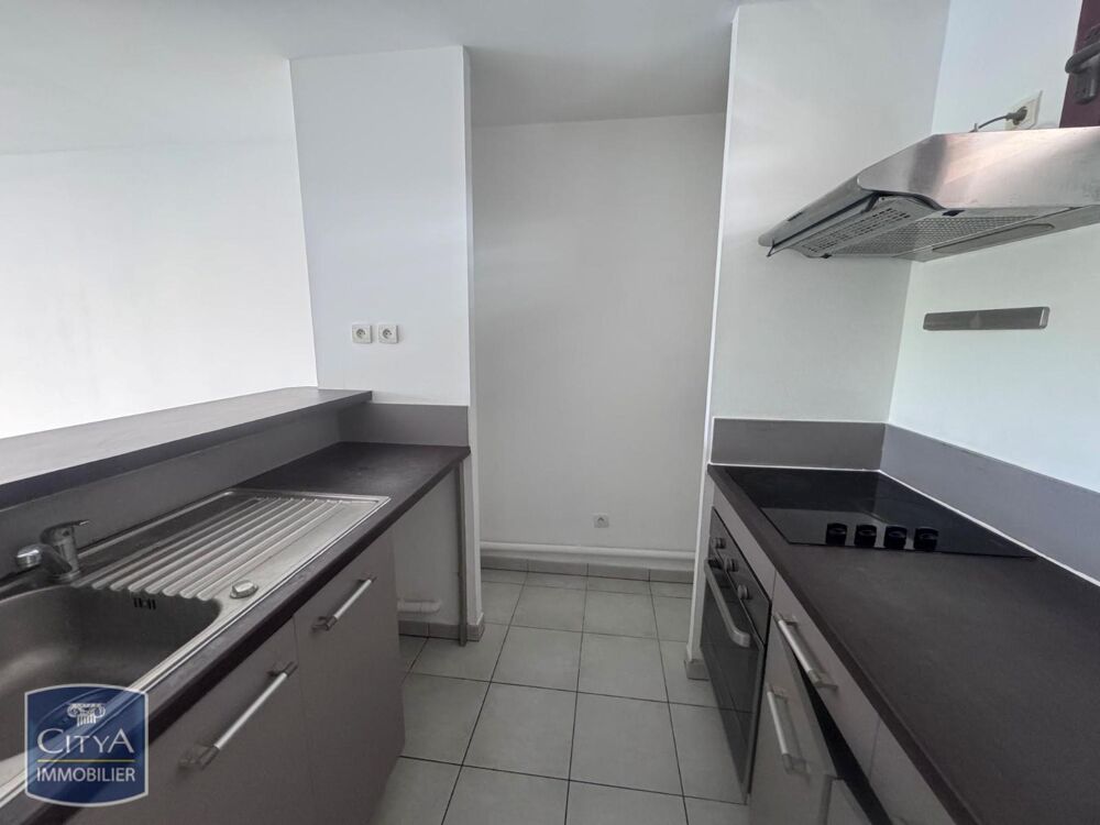 VENTE d'un appartement T3 (57 m²) au 2ème étage - À VEND....