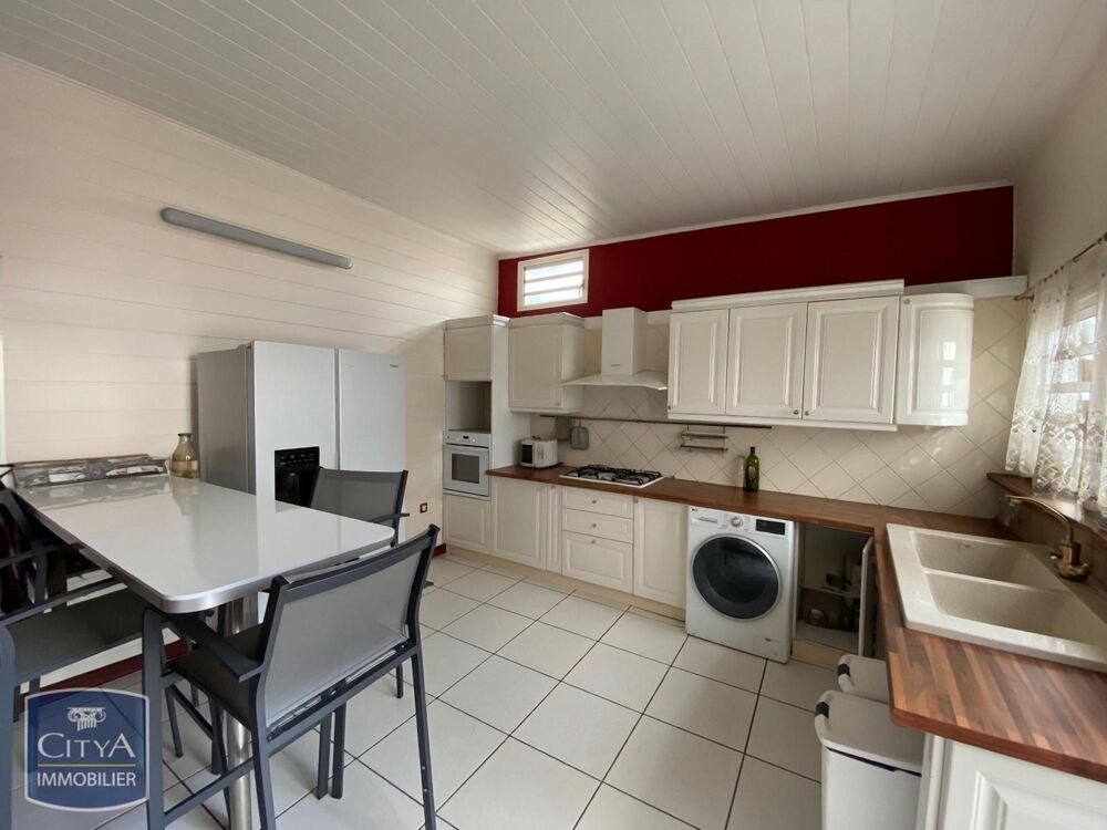 MAISON 5 PIECES - EMPLACEMENT STRATÉGIQUE N°1 - CARRÉ D'....
