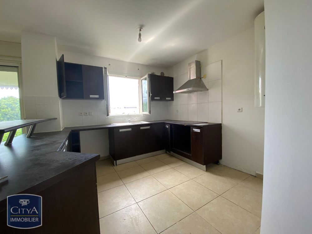 vente Maison - 4 pièce(s) - 99 m² Sainte-Marie (97438)