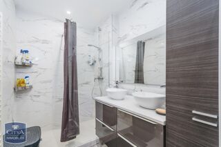  Appartement � vendre 4 pi�ces 77 m�