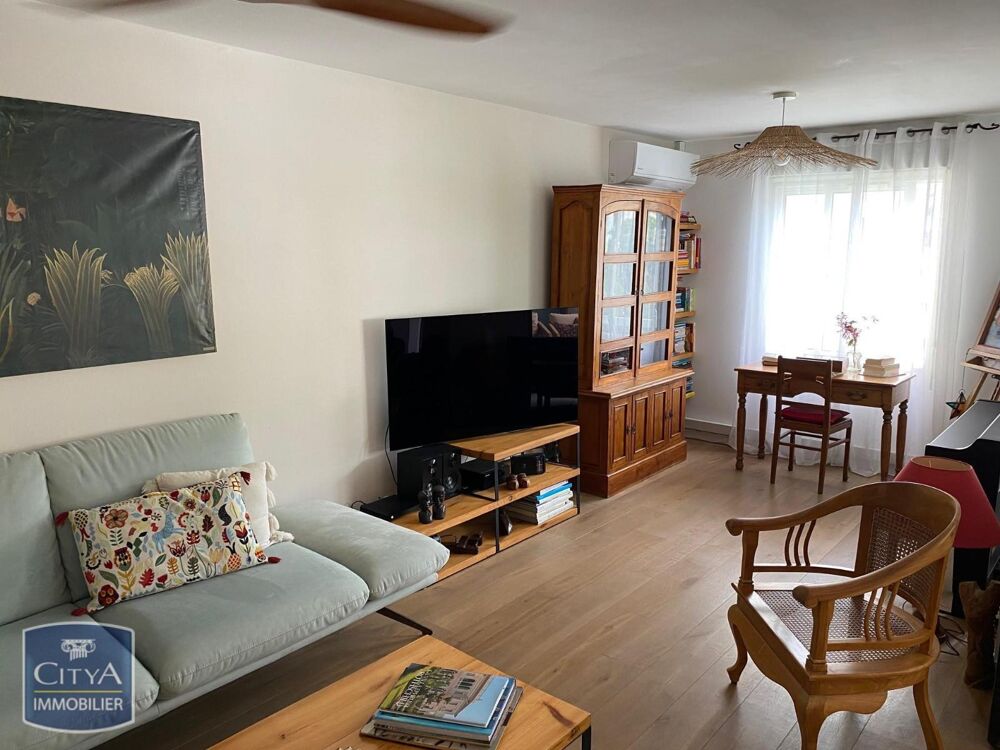 VENTE d'un appartement T5 (109.46 m²) + (VARANGUE 13.49 ....