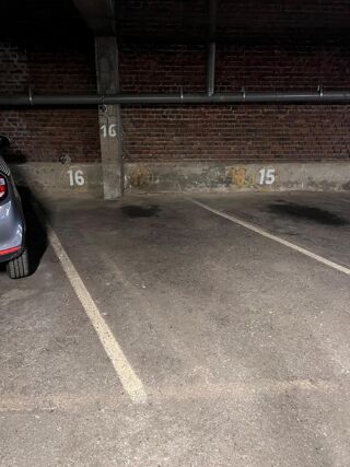  Parking / Garage  vendre 