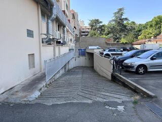  Parking / Garage  vendre 