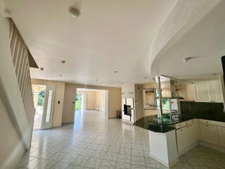  Maison  vendre 5 pices 200 m