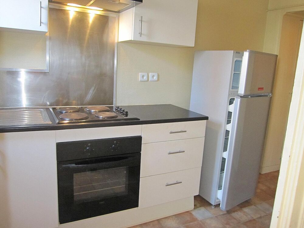 VENTE d'un studio de 25 m² en plein centre de Tours, sec....