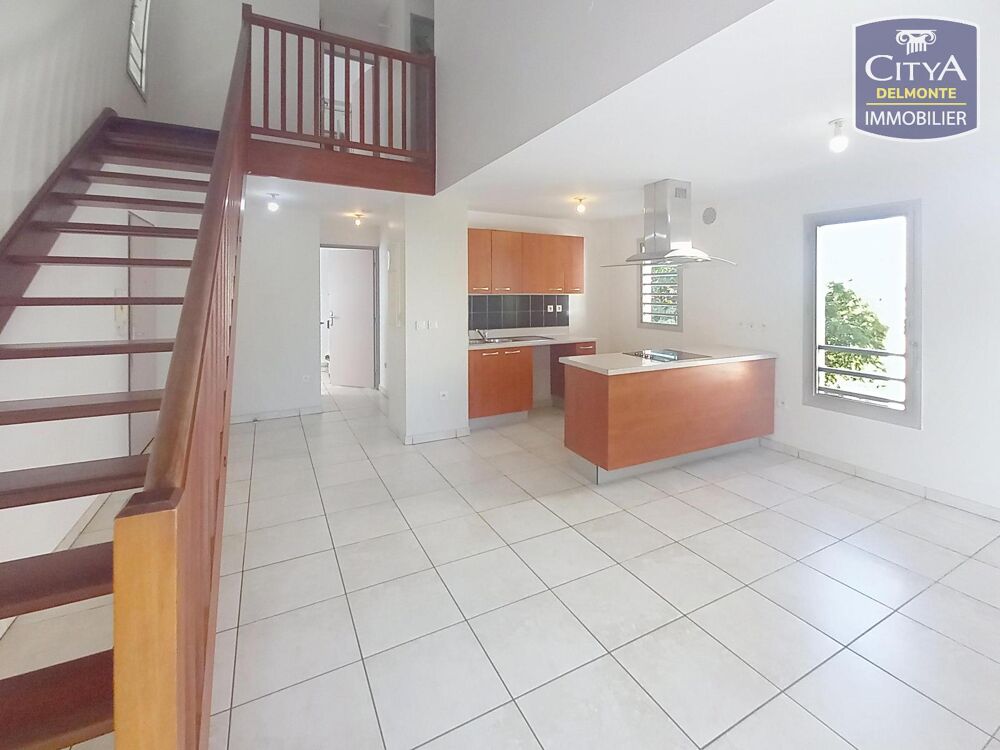 VENTE d'un appartement T4 en duplex (76 m²) avec varangu....
