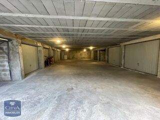  Parking / Garage  vendre 13 m