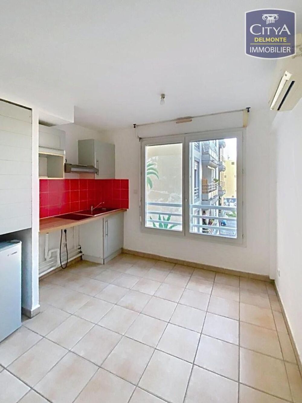 VENTE d'un studio idéalement situé en plein centre-ville....