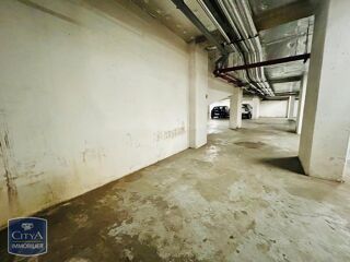  Parking / Garage � vendre 