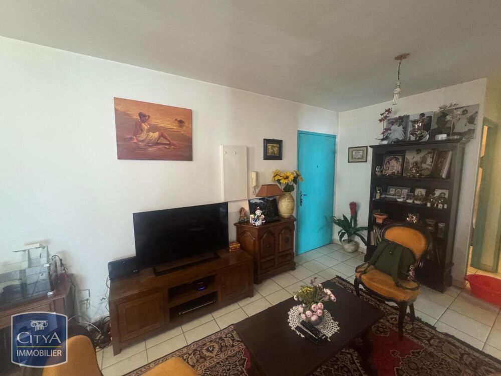 VENTE d'un appartement T2 idéalement situé au centre-vil....