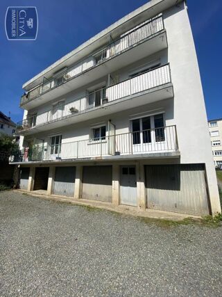  Parking / Garage  vendre 10 m