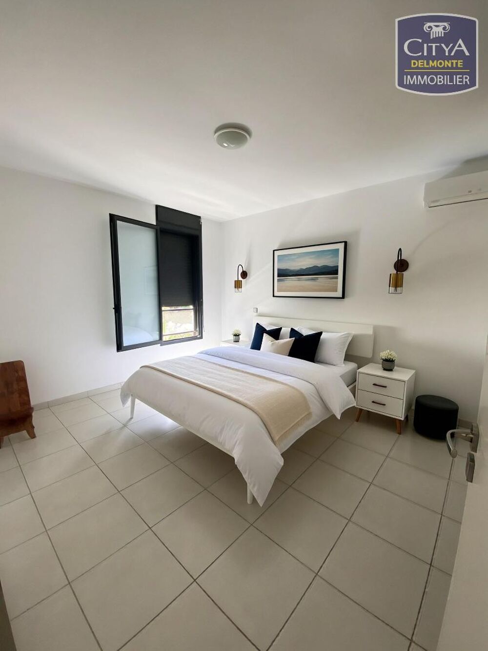 À VENDRE - T3 LIBRE CENTRE VILLE DE ST PIERRE Découvrez ....